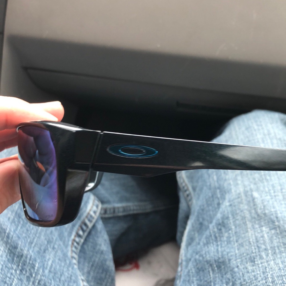Authentic pair of Oakley straightback sunglasses
